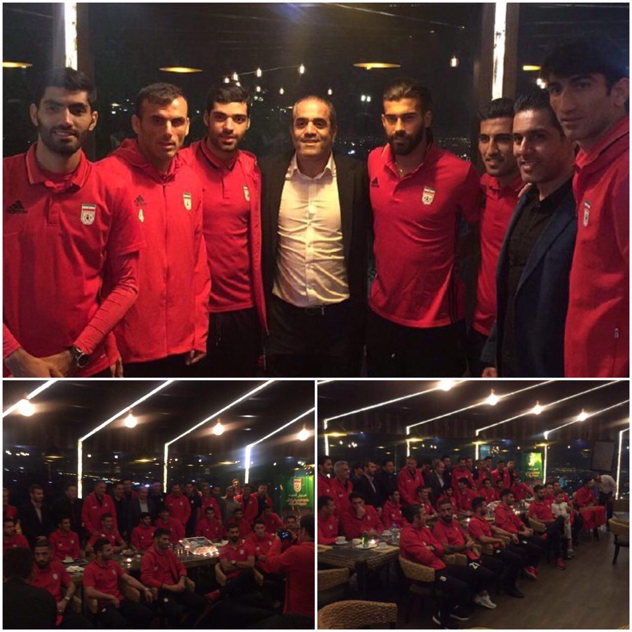 ضیافت شام جواد نکونام با حضور ملی پوشان/عکس