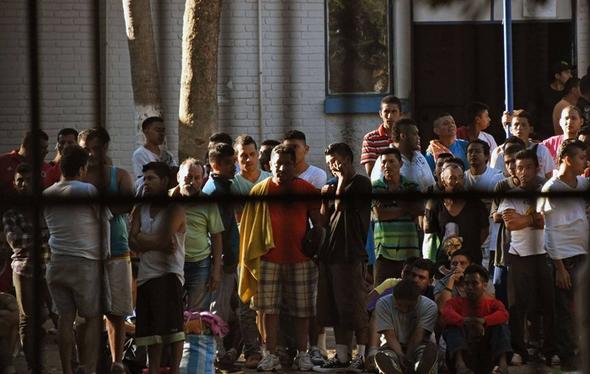 تصاویر : شورش مرگبار زندانیان در گواتمالا