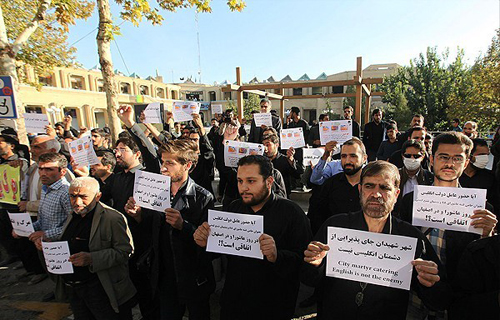 (تصاویر) استقبال دلواپسان اصفهان از 