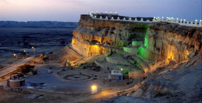 جاذبه های گردشگری قشم؛از دره ستارگان تا غار خربس