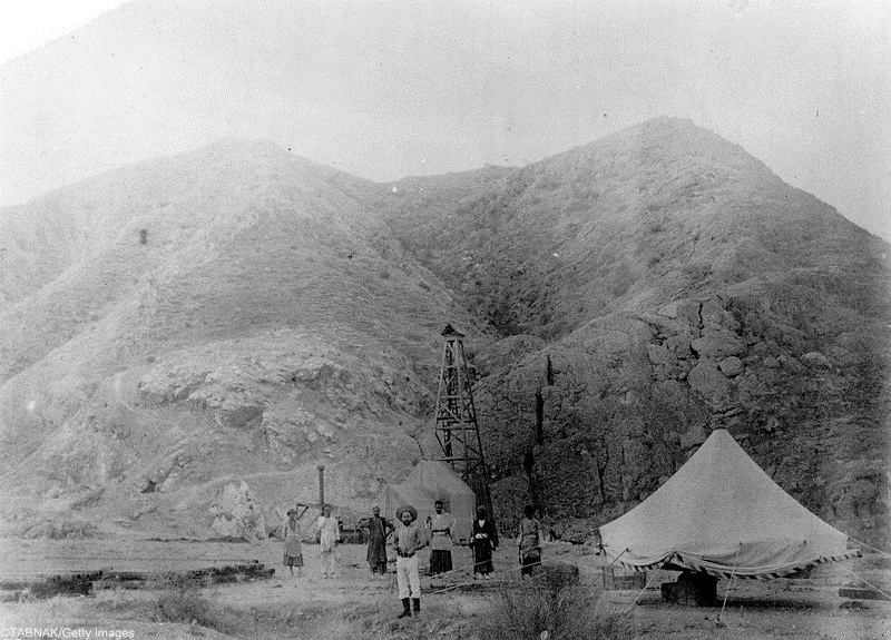 120 سال پیش،نخستین چاه نفت در ایران/عکس