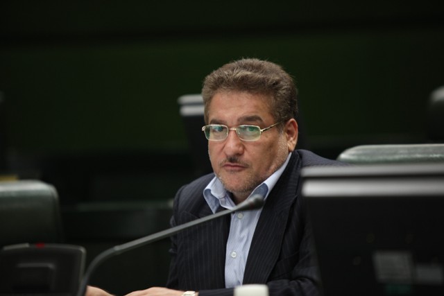 ماجرای گلایه از موضع‌گیری کدخدایی درباره رابطه اصلاح‌طلبان با شورای نگهبان /تابش: کدخدایی گفت من فقط بحث چانه‌زنی را رد کردم /با سپاه و نهادهای اطلاعاتی رایزنی خواهیم کرد /فقط اصولگرا دلبسته و دلسوز نظام نیستند /نبايد جمهوريت نظام زير سايه اسلاميت برود