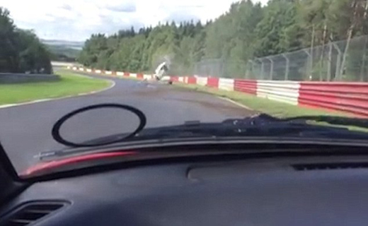 نجات معجزه آسای راننده پس از وازگون شدن+ تصاویر