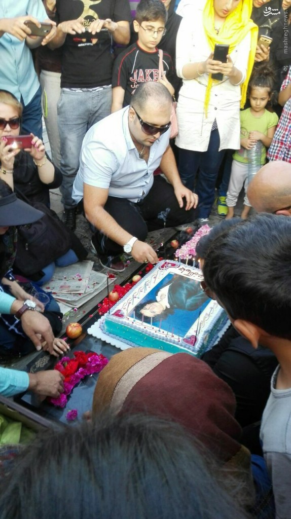 سالروز تولد مرتضی پاشایی در بهشت زهرا/عکس