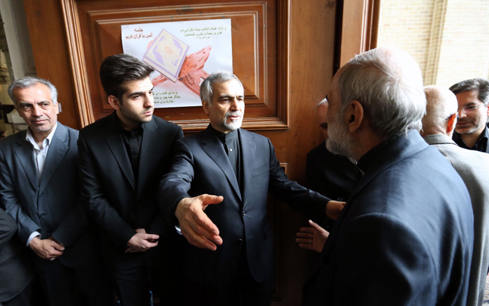 آغوش باز برادر روحانی برای حسین شریعتمداری/ عکس