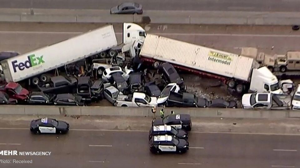 تصادف زنجیره‌ای و مرگبار بیش از ۱۳۰ خودرو در تگزاس