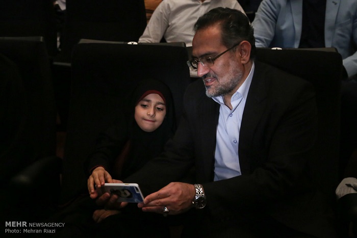 طرح جالب قاب موبایل یک دختر شهید/عکس