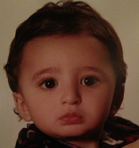 عکس:پسر شیلا خداداد با مادرش مو نمی‌زند!