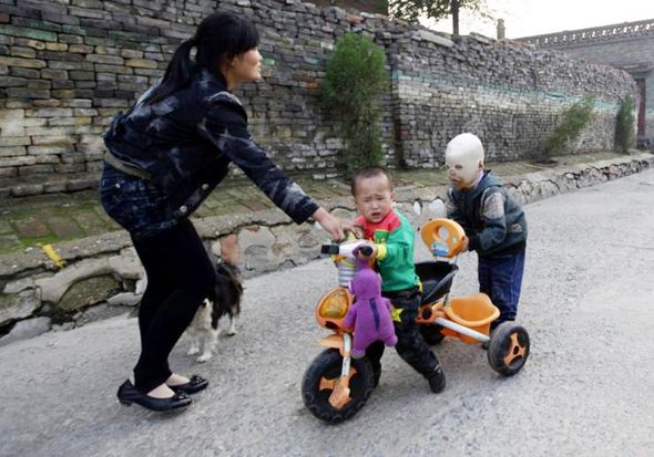 تصاویر : پسر بچه بدون چهره