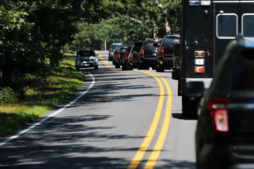 اسکورت جالب خودرو اوباما در تعطیلات تابستانی/عکس