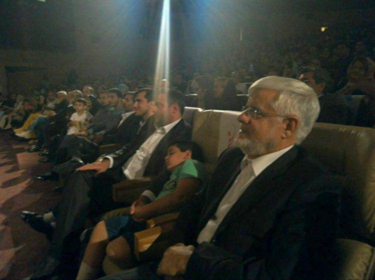 محمد رضا عارف در کنسرت خواننده مشهور/عکس