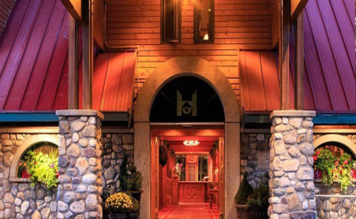 هتلی بی نظیر در میان کوهها+تصاویر