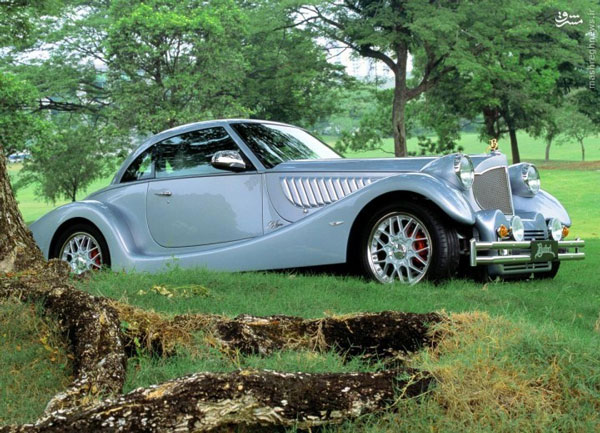 ورود خودروی لوکس آمریکایی به ایران/عکس