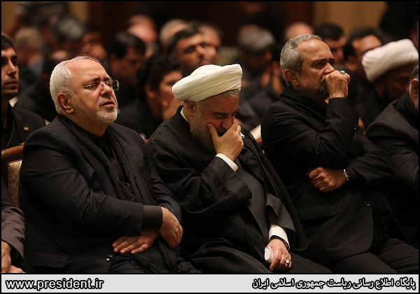 گریه کردن روحانی در مراسم عزاداری در تایلند/عکس