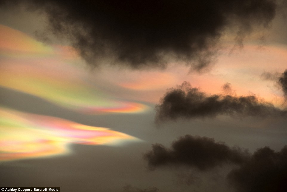 پدیده حیرت‌انگیز رنگین‌کمان آتشین+تصاویر