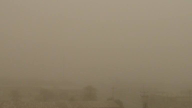 تعطیلی مدارس و ادارات 11 شهر خوزستان به دلیل گرد و خاک