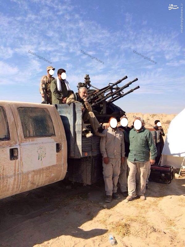 سردار حاج قاسم سلیمانی در کمین مهمانان ناخوانده /عکس