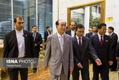 ورود کیم یونگ نام رئیس کل پرزیدیوم مجمع عالی خلق کره شمالی 