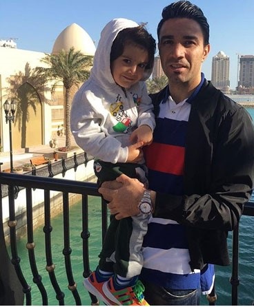 جواد نکونام و پسرش در قطر/ عکس