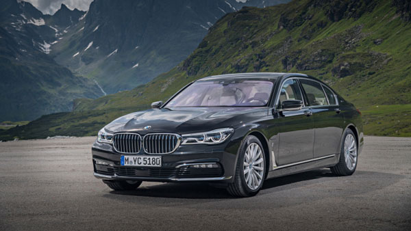 معجزه تکنولوژی؛ مصرف 3.6 لیتر در ۱۰۰ کیلومتر برای بزرگترین و لوکس ترین محصول ب ام و