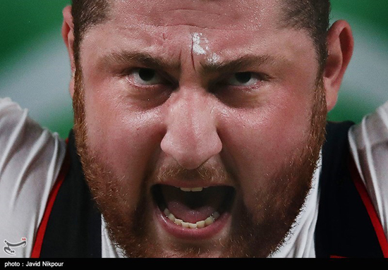 تصاویر دیدنی از مردان وزنه