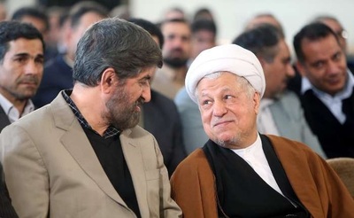 علی مطهری در کنار آیت‌الله هاشمی رفسنجانی