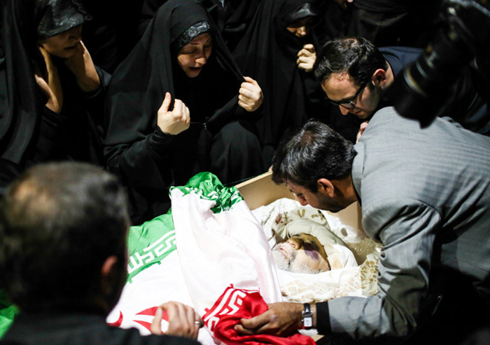 (تصاویر) وداع با پیکر شهید همدانی