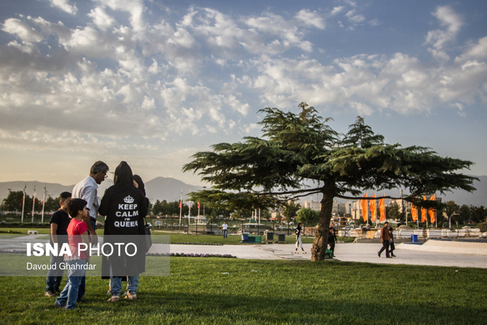 (تصاویر) مانتویی که صاحبش را ملکه می‌کند