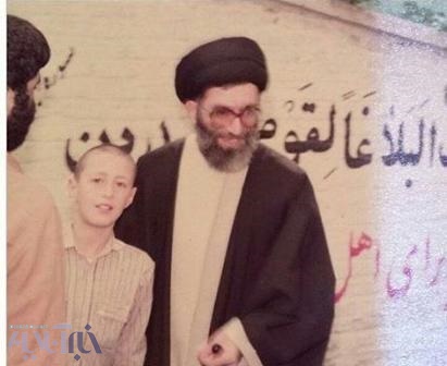 تصویر کمتر دیده شده از رهبر معظم انقلاب و نوجوانی سیدحسن خمینی