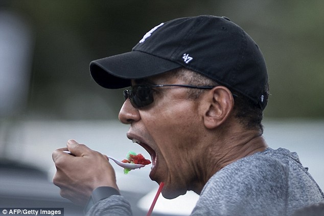 وقتی اوباما و دخترانش در هاوایی بستنی می خورند+ تصاویر