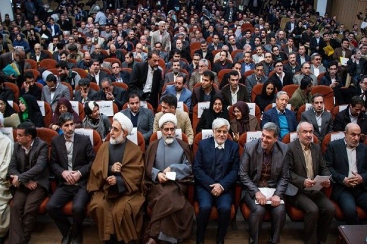 پایان یارکشیِ سیاسی اصلاح‌طلبان از اعتدالیون /عارف آب پاکی را روی دست رفقای نیمه راه ریخت /پایان هراس ردصلاحیت در اردوگاه چپ؟