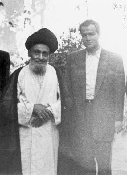 شهید سید حسین امامی در کنار آیت الله سید ابوالقاسم کاشانی