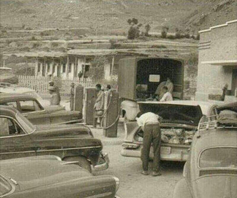 پمپ بنزين جاده چالوس دهه ۳۰/ عکس
