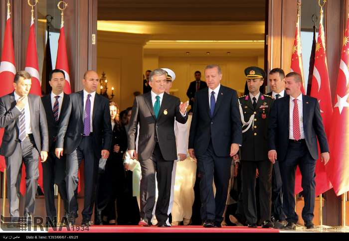 حاشیه‌های تصویری خداحافظی عبدالله گل از کاخ ریاست جمهوری ترکیه