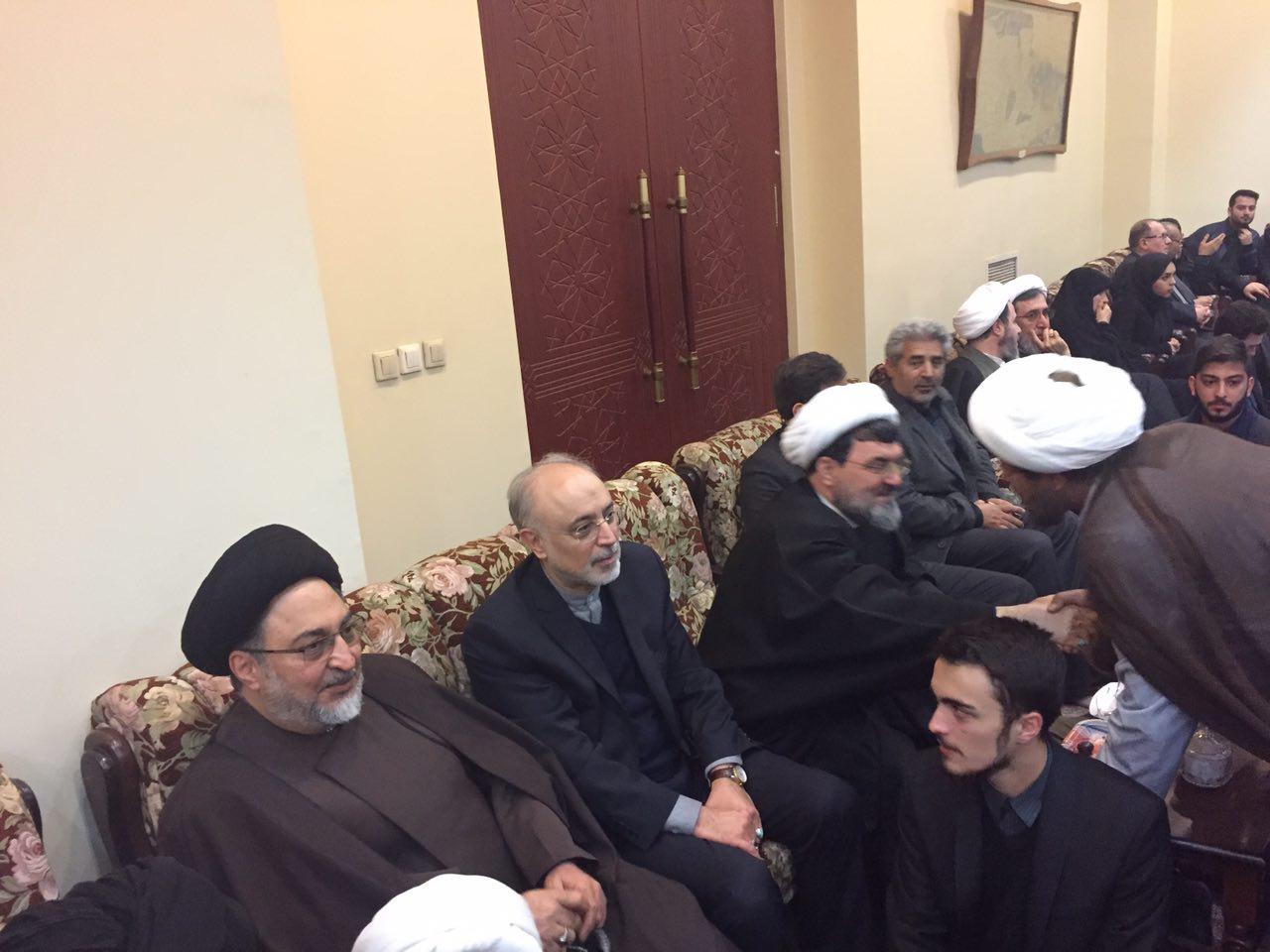 انتظار برای پيكر آيت الله هاشمي/عکس