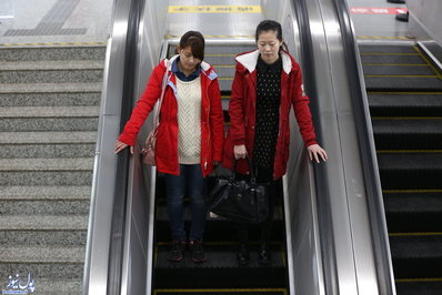 ساعت 8 صبح: شیفت شب، پست را تحویل داده و به منزل می روند