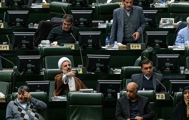 کرونا بین نمایندگان را فاصله انداخت! + عکس