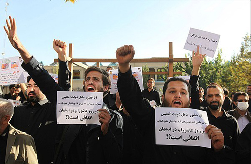 (تصاویر) استقبال دلواپسان اصفهان از 