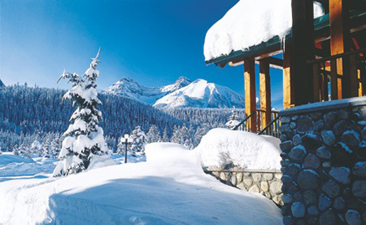 هتلی بی نظیر در میان کوهها+تصاویر