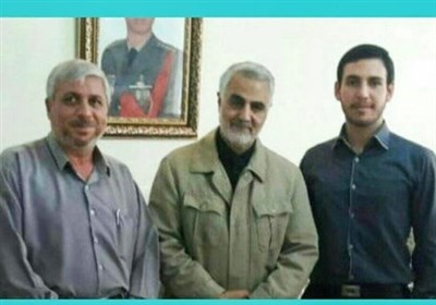 سردار سلیمانی در منزل اولین شهید مدافع حرم ارتش/عکس