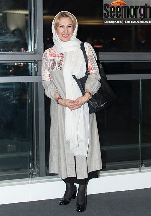 مدل مانتو مرجانه گلچین در اکران خصوصی متولد 65