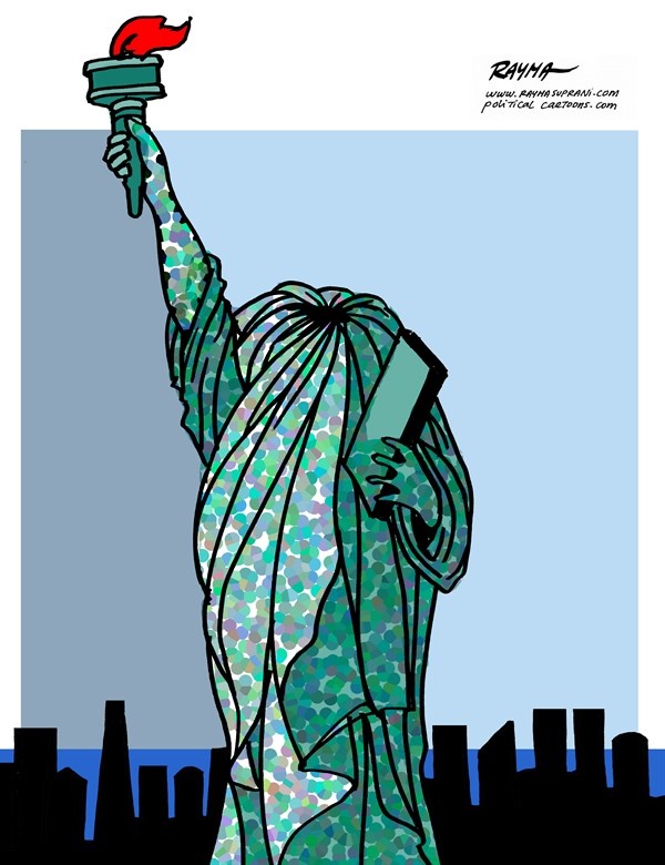 واکنش مجسمه آزادی به انتخاب ترامپ!