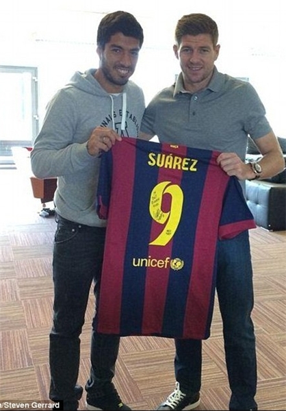 هدیه ویژه سوارز به جرارد+عکس