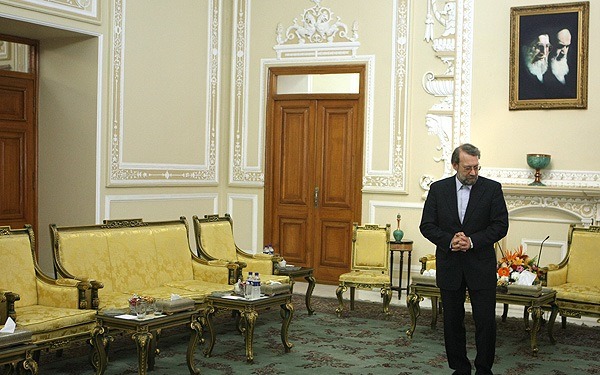 غلامعلی جعفرزاده:جای لاریجانی در جلسات روحانی ، جهانگیری ، خاتمی و ناطق نوری خالی است/حدادعادل هم باید به این جمع اضافه شود/ از شنیدن خبر برگزاری این جلسه خوشحال شدیم/پدرکشتگی سیاسی با هم نداریم/احمدی نژاد بنای تخریب انتخاباتی لاریجانی را داشت/احمدی نژاد از مسببان اصلی وقایع سال 88 است