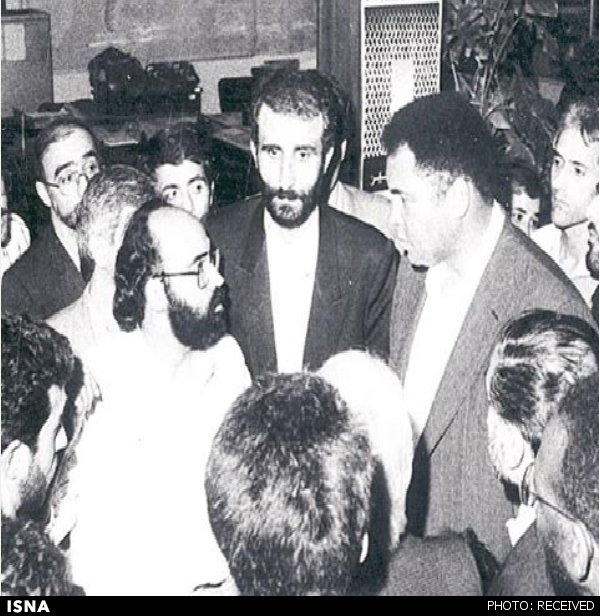 دیدار یک استاد ارتباطات با محمدعلی کلی، 23 سال پیش/ عکس