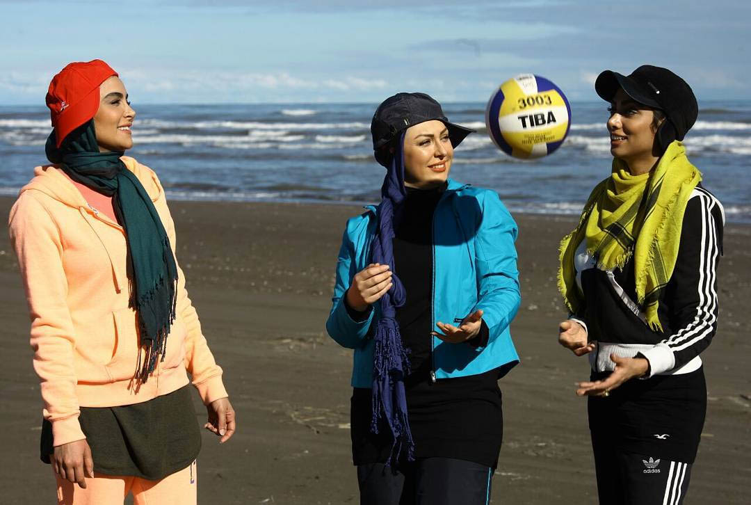 نیوشاضیغمی والیبالیست می شود(+عکس)