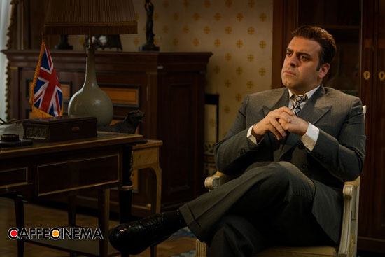 نقش‌های تاریخی سریال 