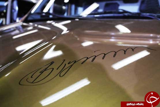 امضای پوتین روی یک خودرو +عکس