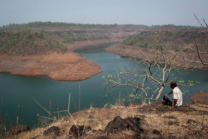 (تصاویر) چندهمسری به خاطر کم‌آبی و خشکسالی