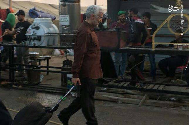 عکسی از سعید جلیلی در پیاده‌روی اربعین